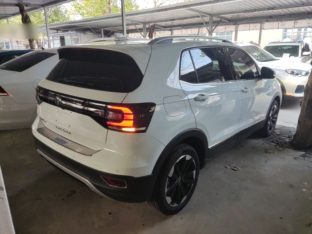 2020 1.5L AT photo 4