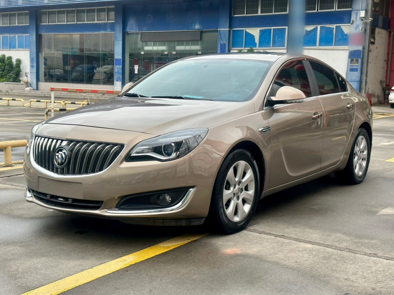 Regal 2015 2.0L Leading Fashion
