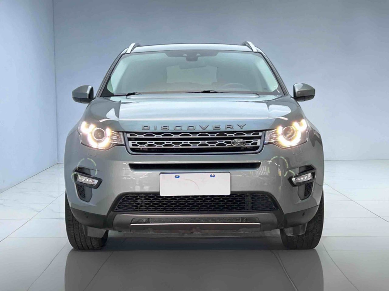 Discovery Sport 2019 240PS SE China VI photo 2