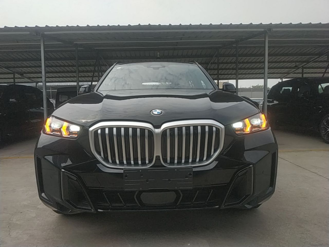X5 2026 Facelift xDrive 40Li M M Sport Night Package photo 2