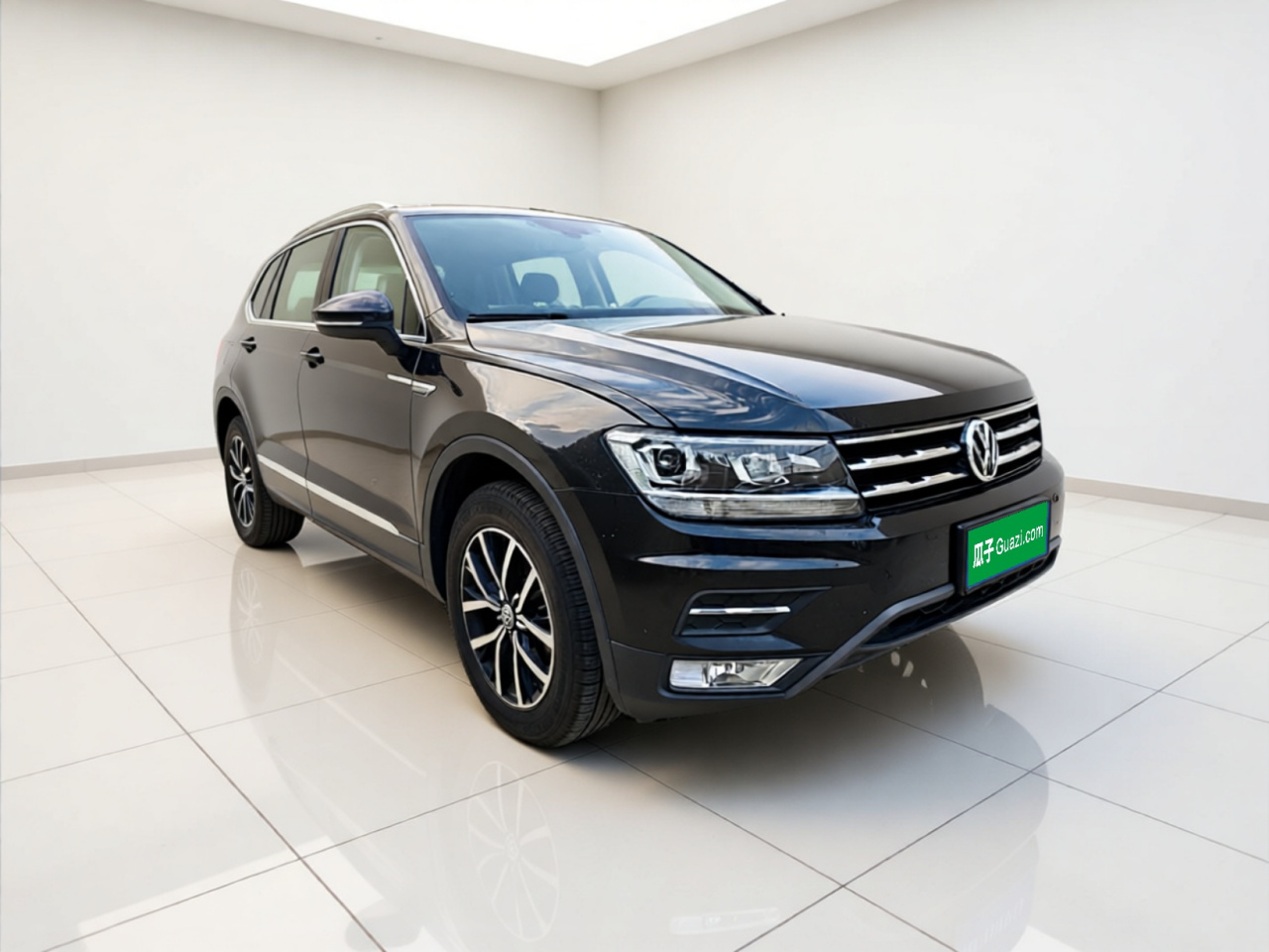 Tiguan L 2018 330TSI AT RWD Luxury photo 2