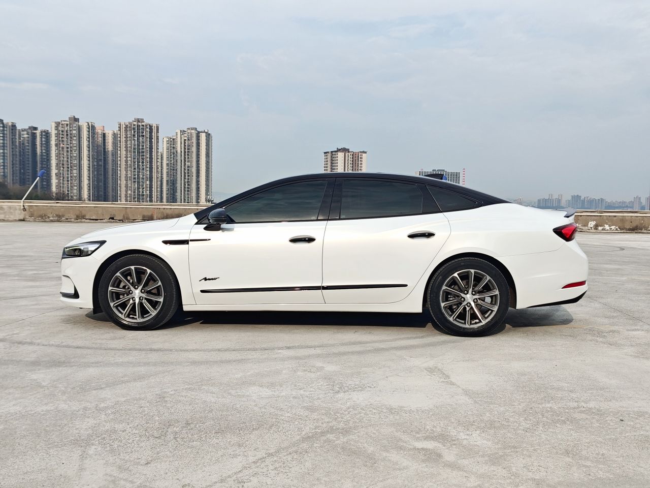 LaCrosse 2021 652T Luxury photo 4