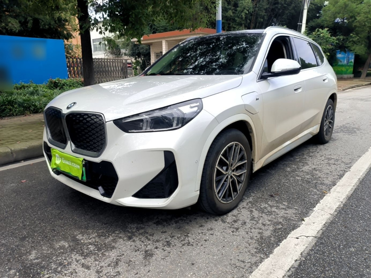 iX1 2023 eDrive25L M Sport Package