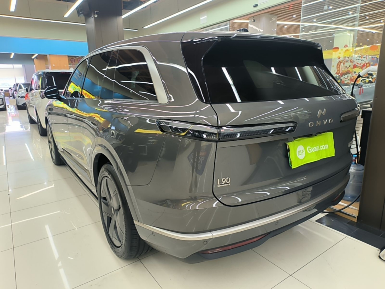 L90 2025 Max 6-Seater 85 photo 4