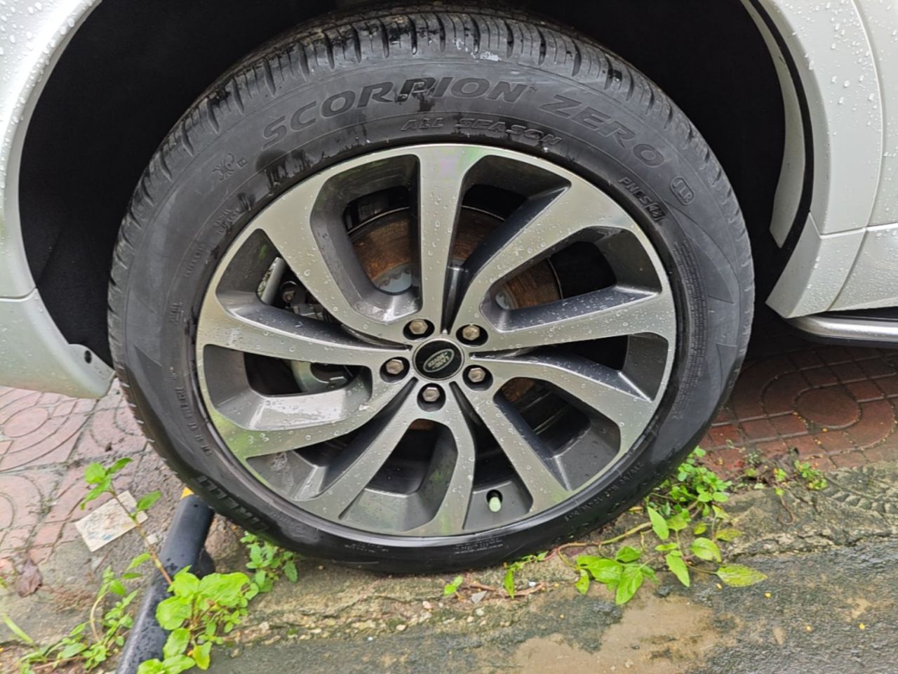 Discovery Sport EV 2022 Facelift P300e photo 3