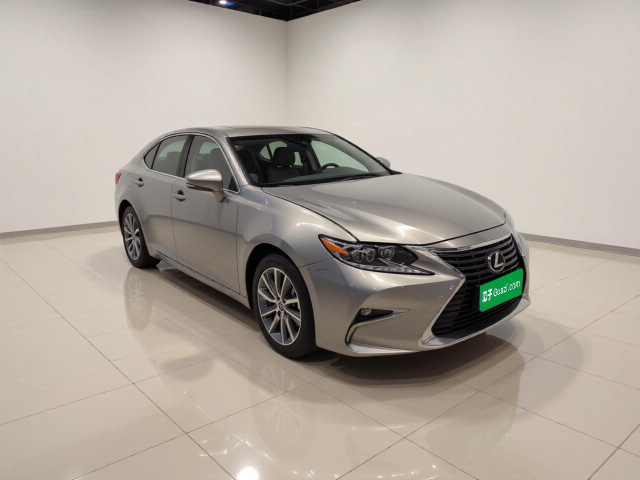 ES 2015 300h Comfort photo 3
