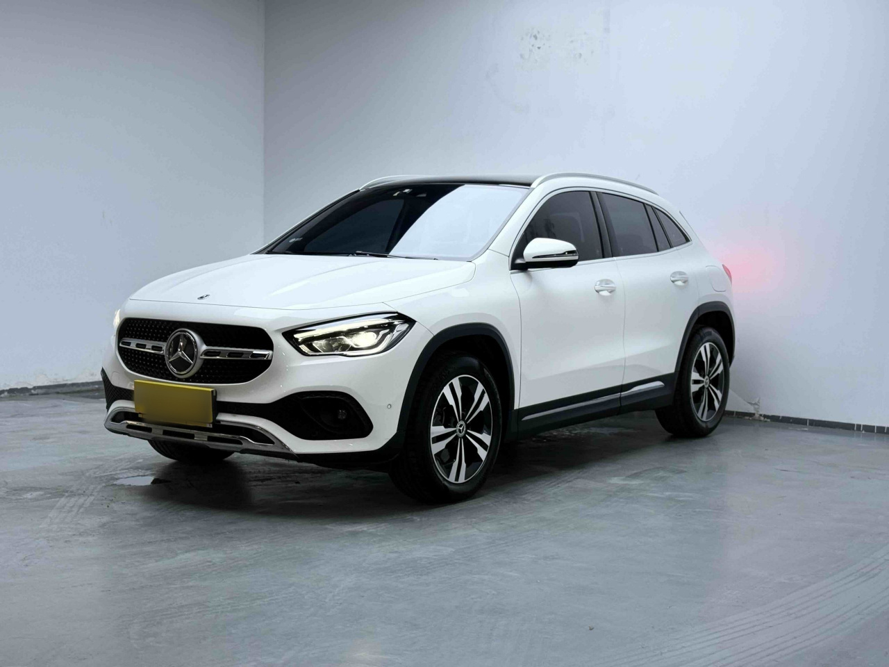 GLA 2023 GLA 220