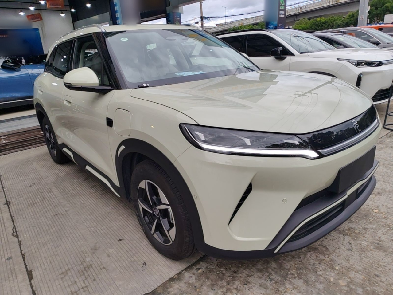 Yuan UP 2025 ADAS 401KM photo 3