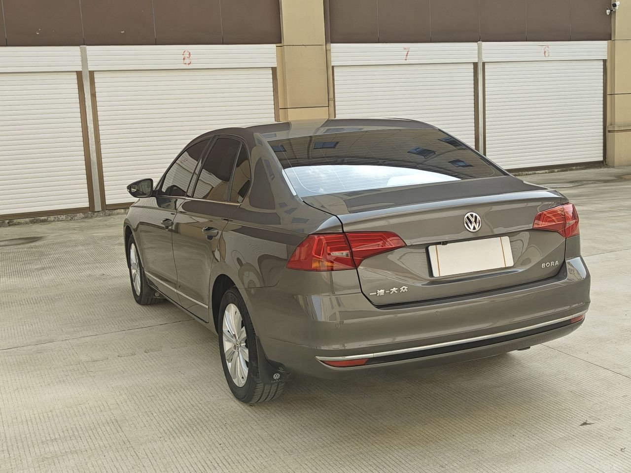 Bora 2017 1.6L AT Comfort photo 4