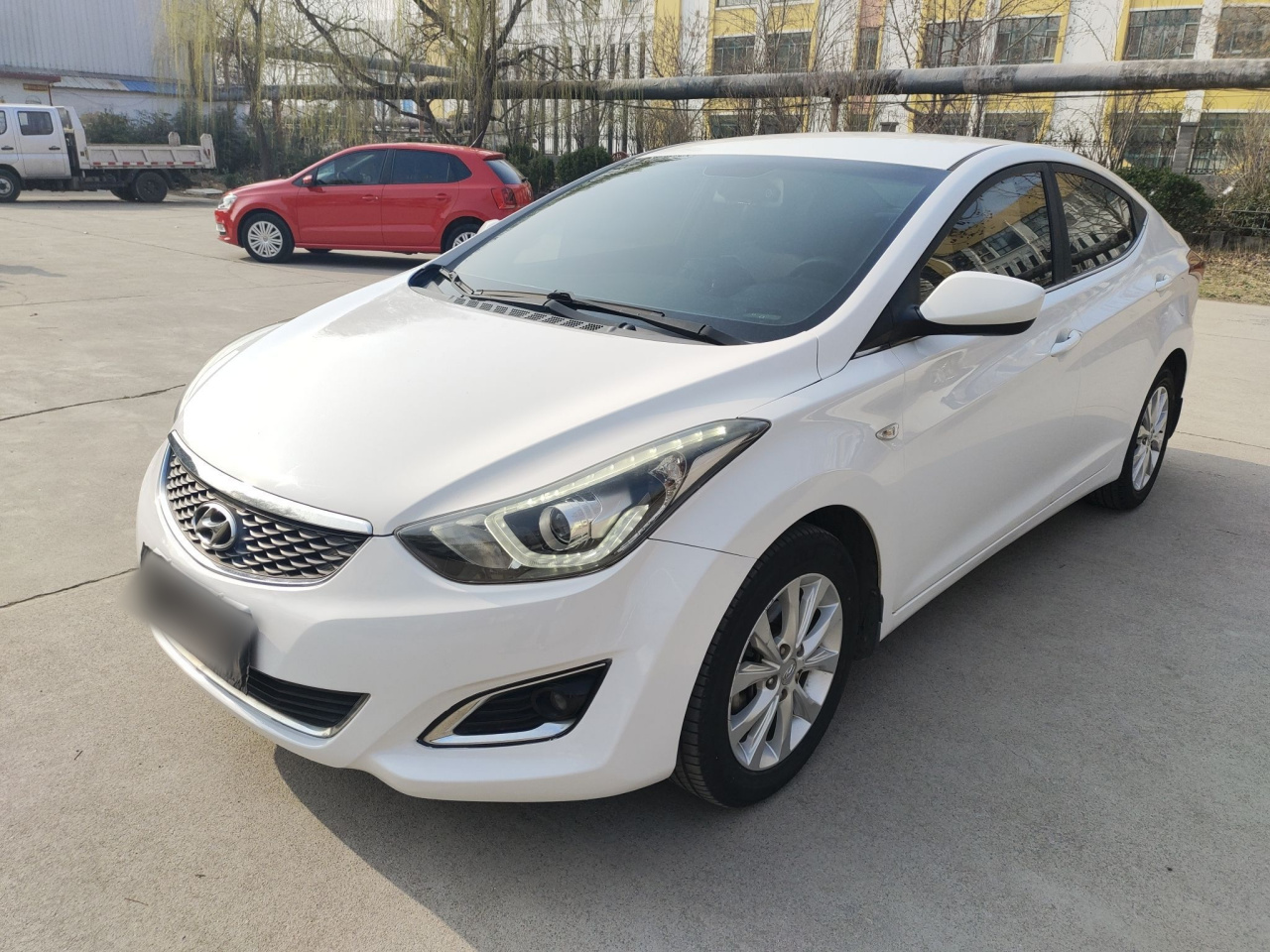 Elantra 2016 1.6L AT Smart
