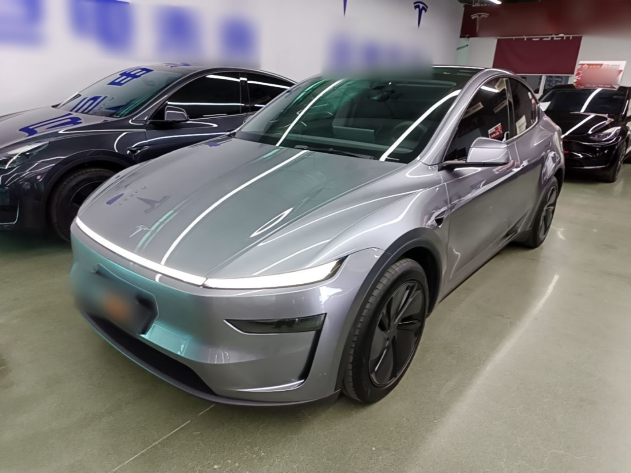 Model Y 2025 RWD