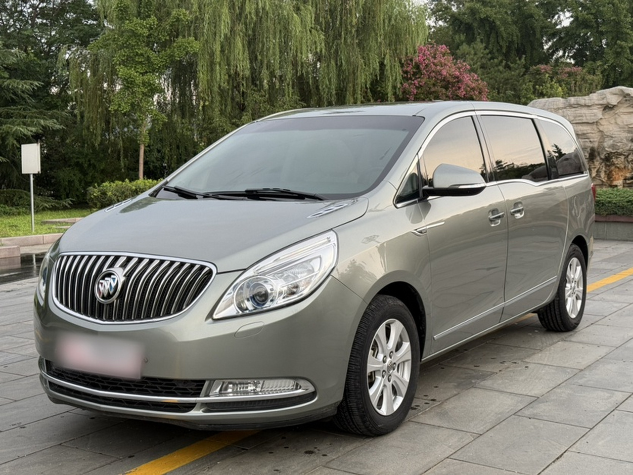 GL8 2014 3.0L XT Luxury Business Flagship photo 4