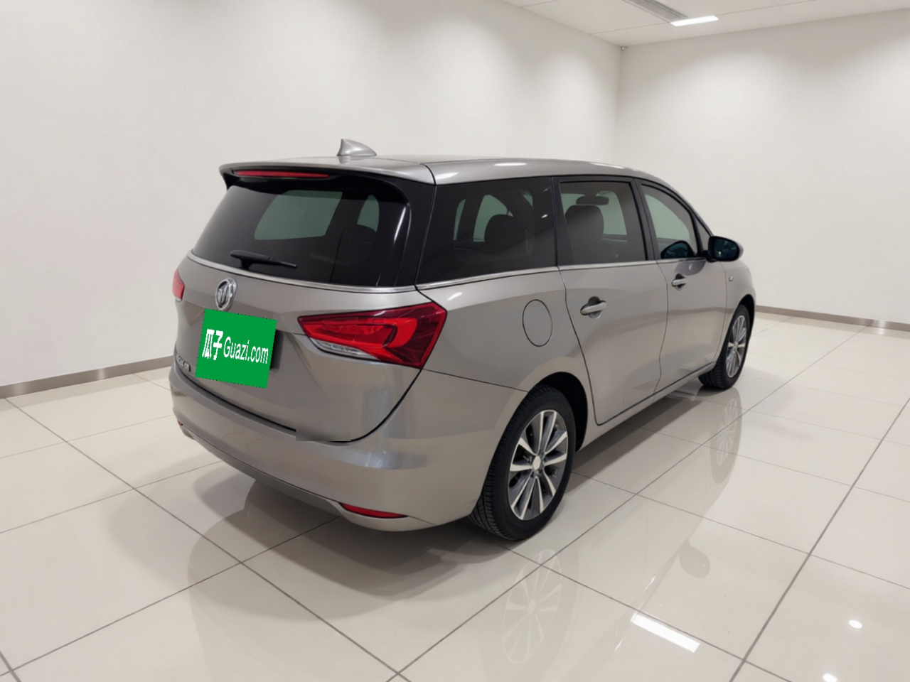 GL6 2019 18T 6-Seater Premium China V photo 4