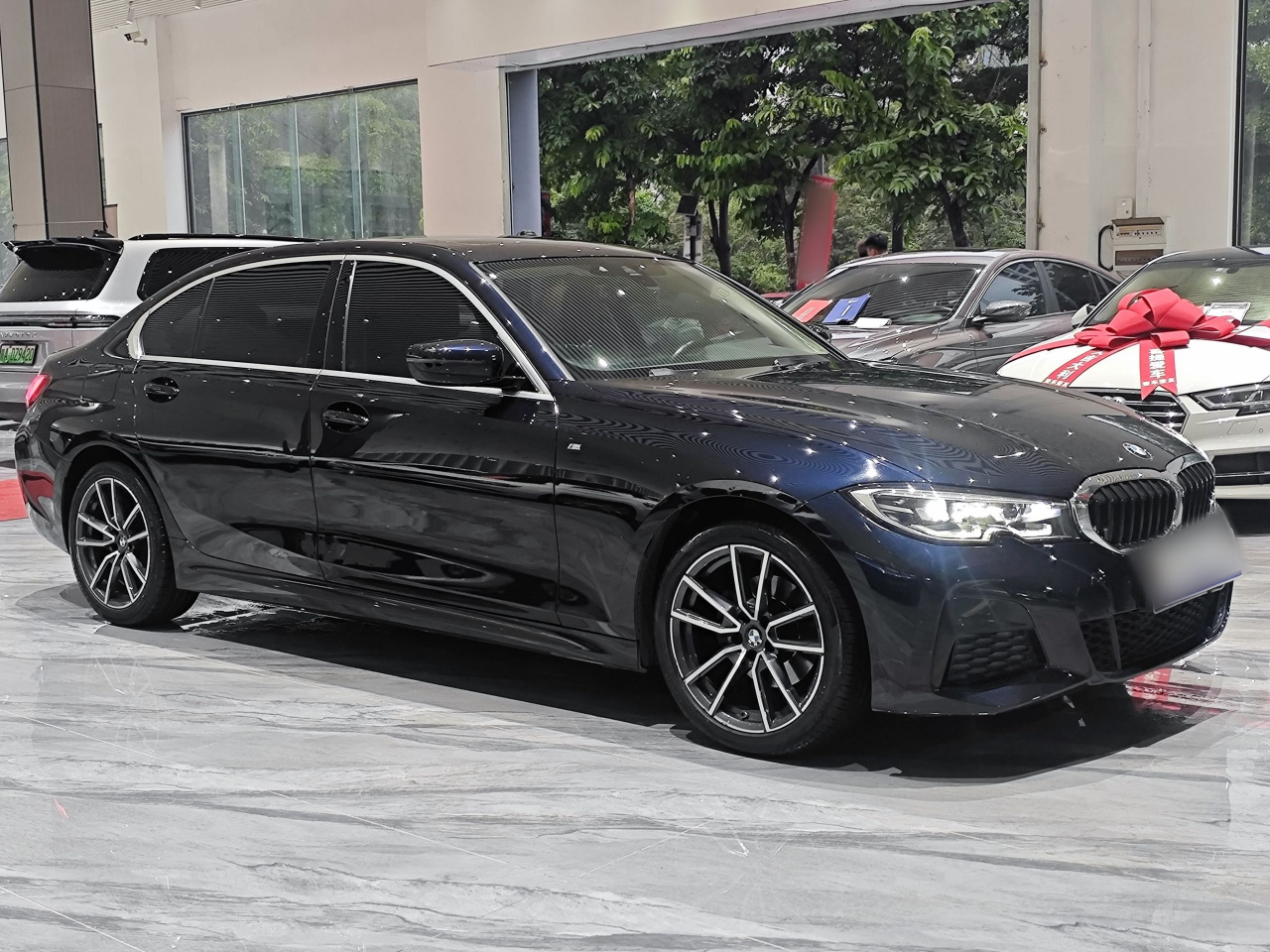 3 Series 2022 325Li M Sport Package photo 4