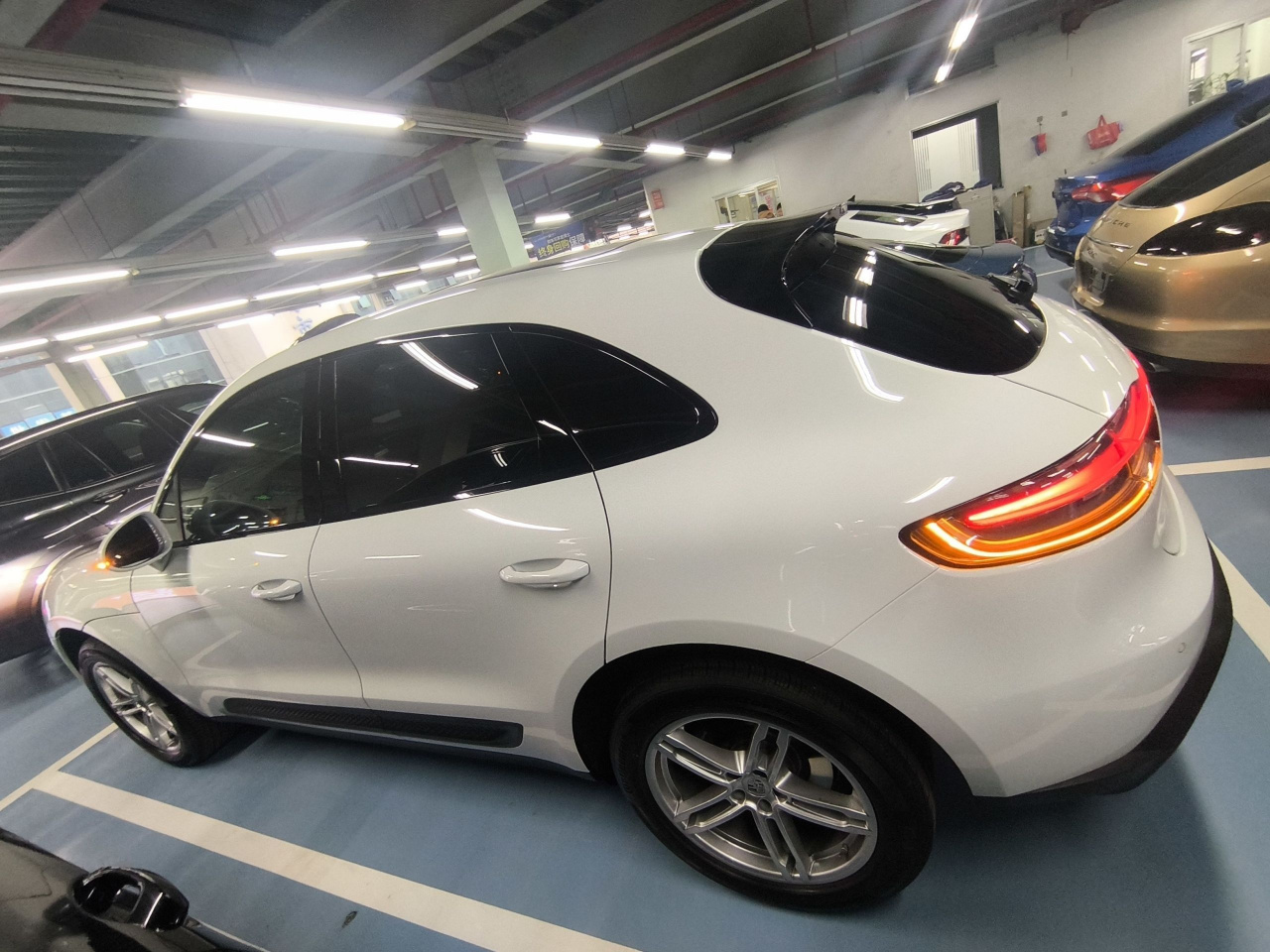 2024 Macan 2.0T photo 4