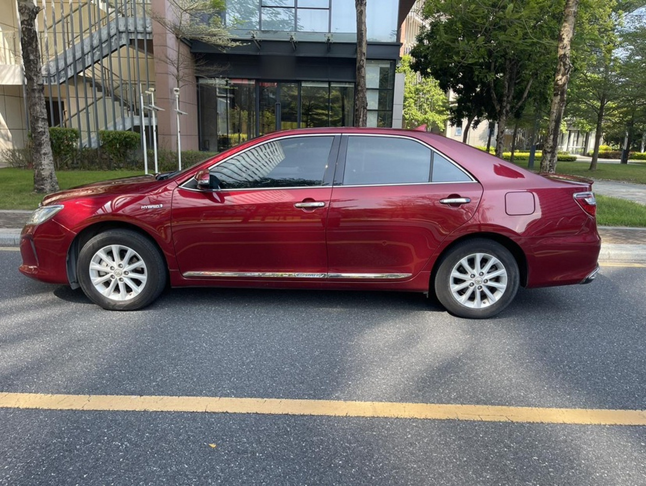 Camry 2016 Hybrid 2.5HG Luxury photo 2