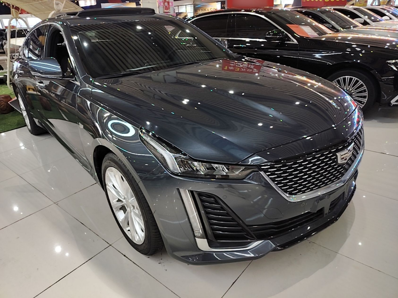 CT5 2022 28T Luxury Standard photo 3