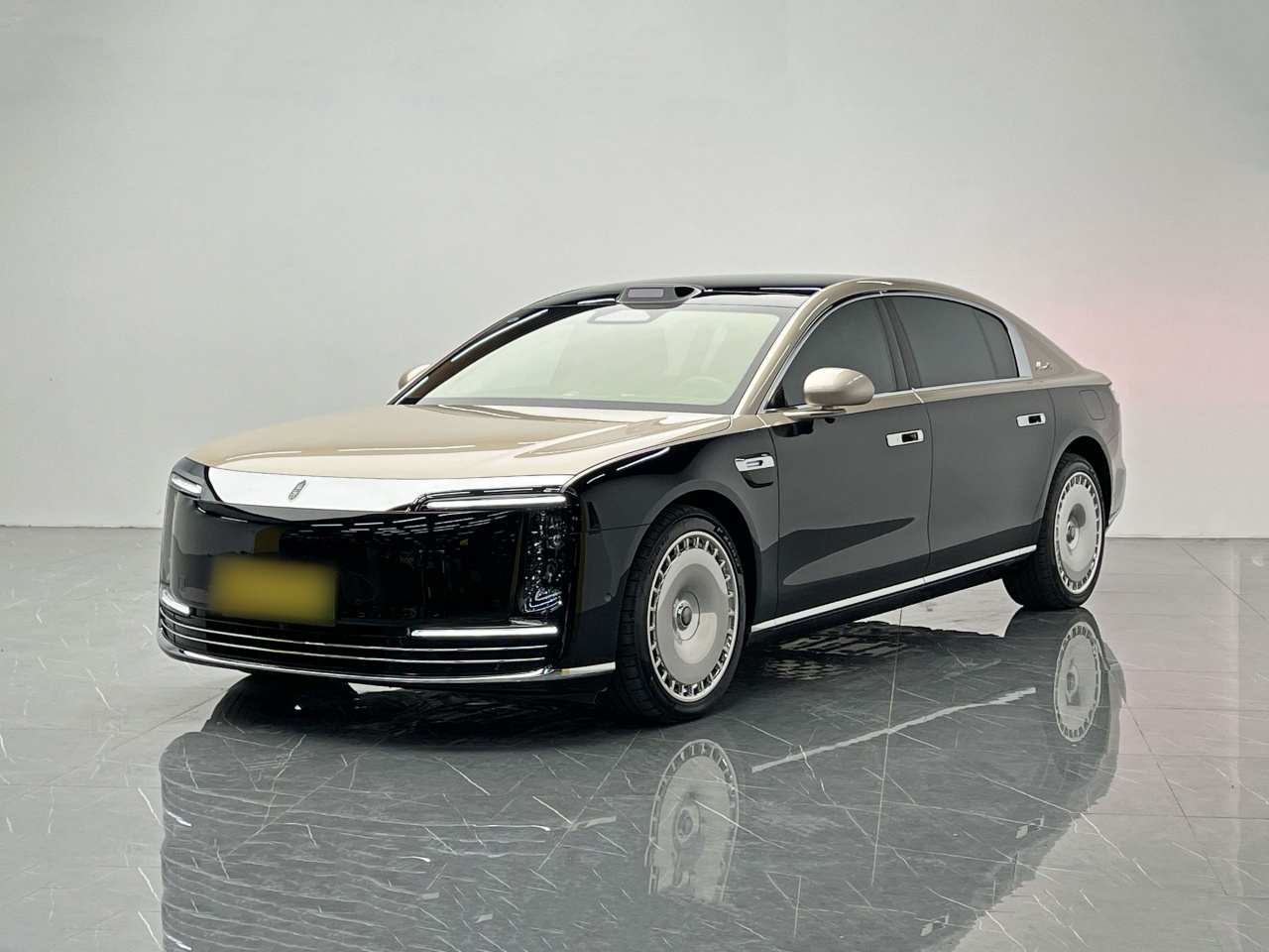 HIMA Maextro S800 2025 EREV Starlight Executive 4-Seater 192-Line LiDAR