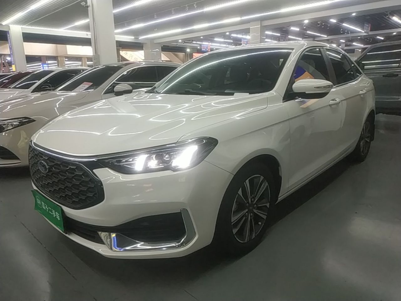 Escort 2021 1.5L AT