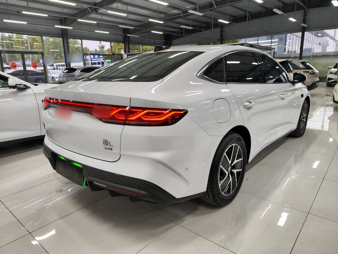 Qin L 2025 DM-i ADAS 120KM Leading photo 4