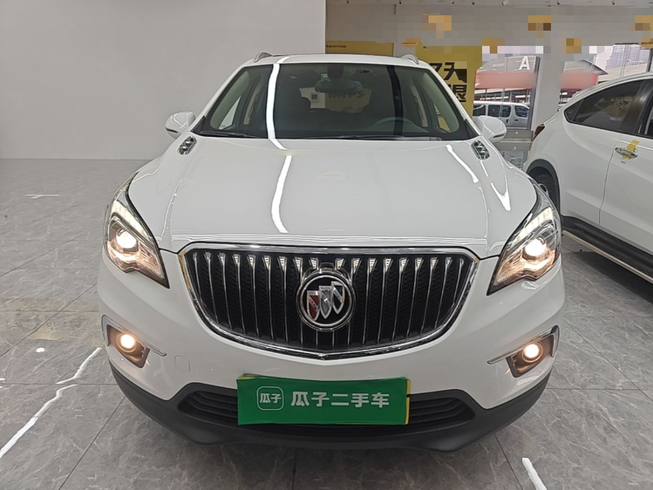 Envision 2017 20T RWD Leading photo 2