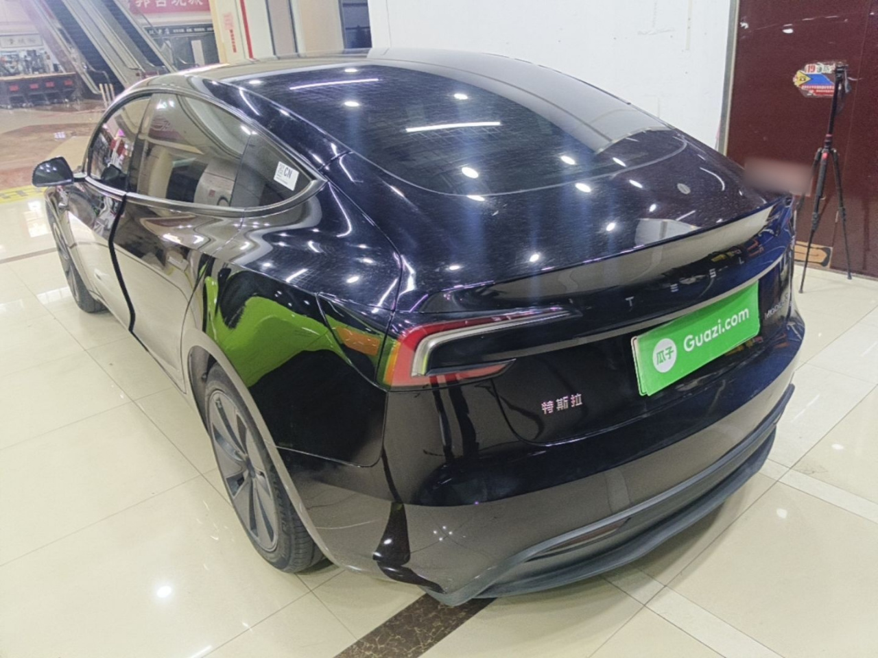 Model 3 2023 RWD photo 4