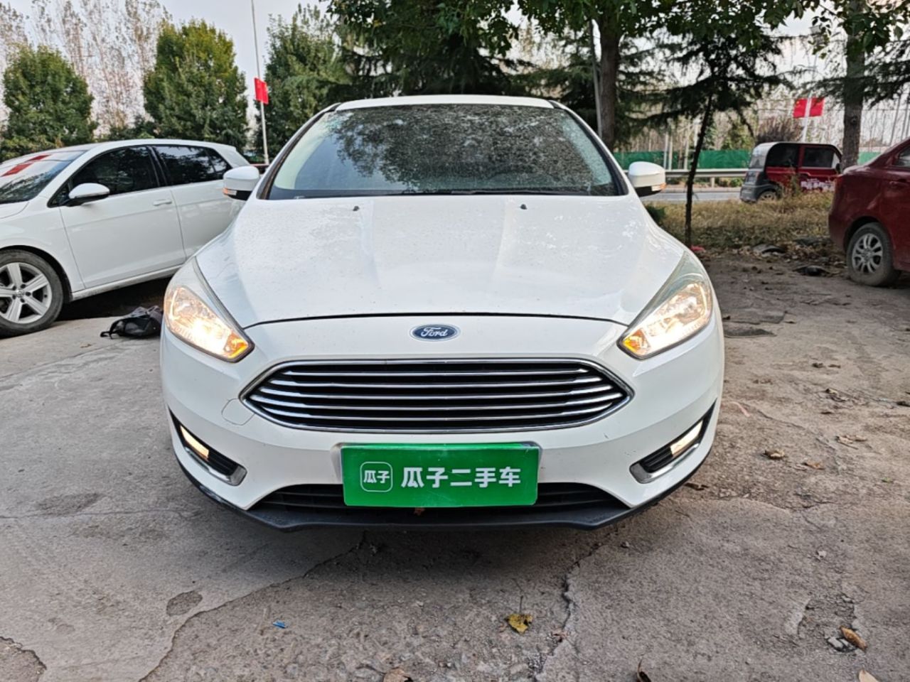 Focus 2015 Sedan EcoBoost 125 AT photo 2
