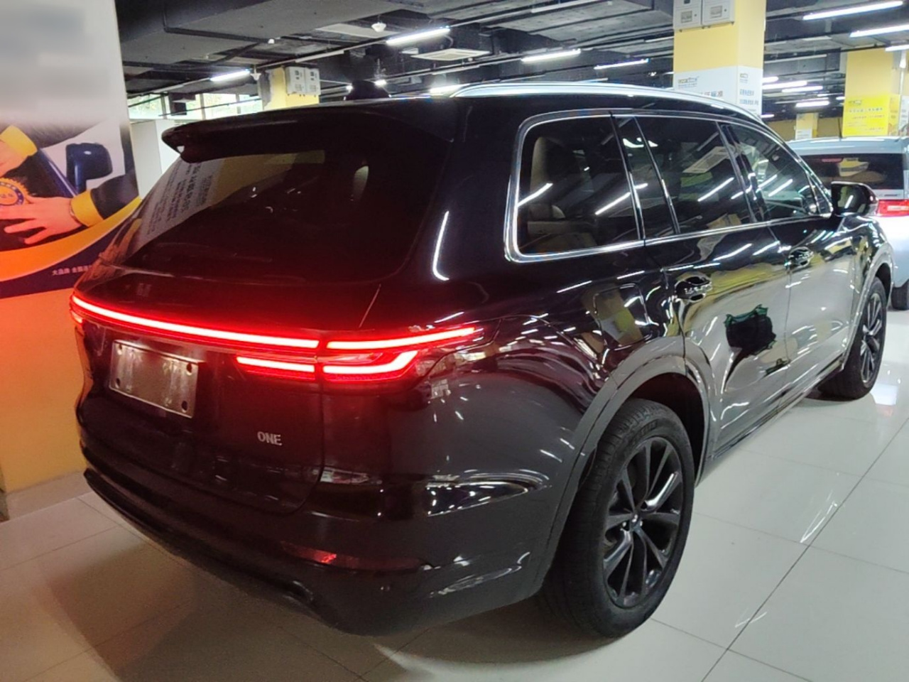 Li Auto ONE 2020 EREV 6-Seater photo 4