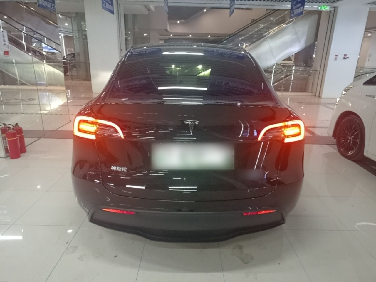 Model Y 2023 RWD photo 5