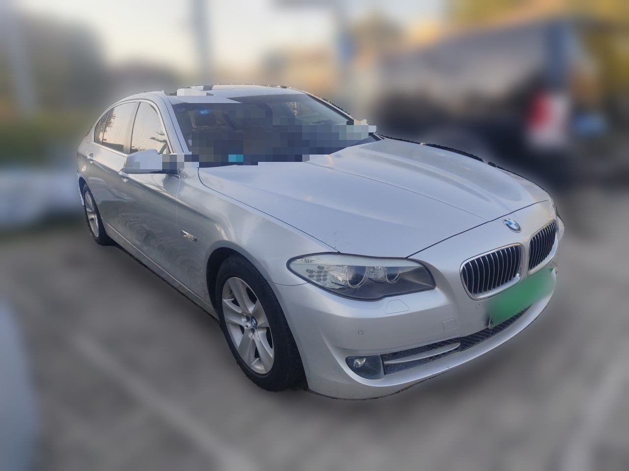 5 Series 2011 528Li Leading photo 3
