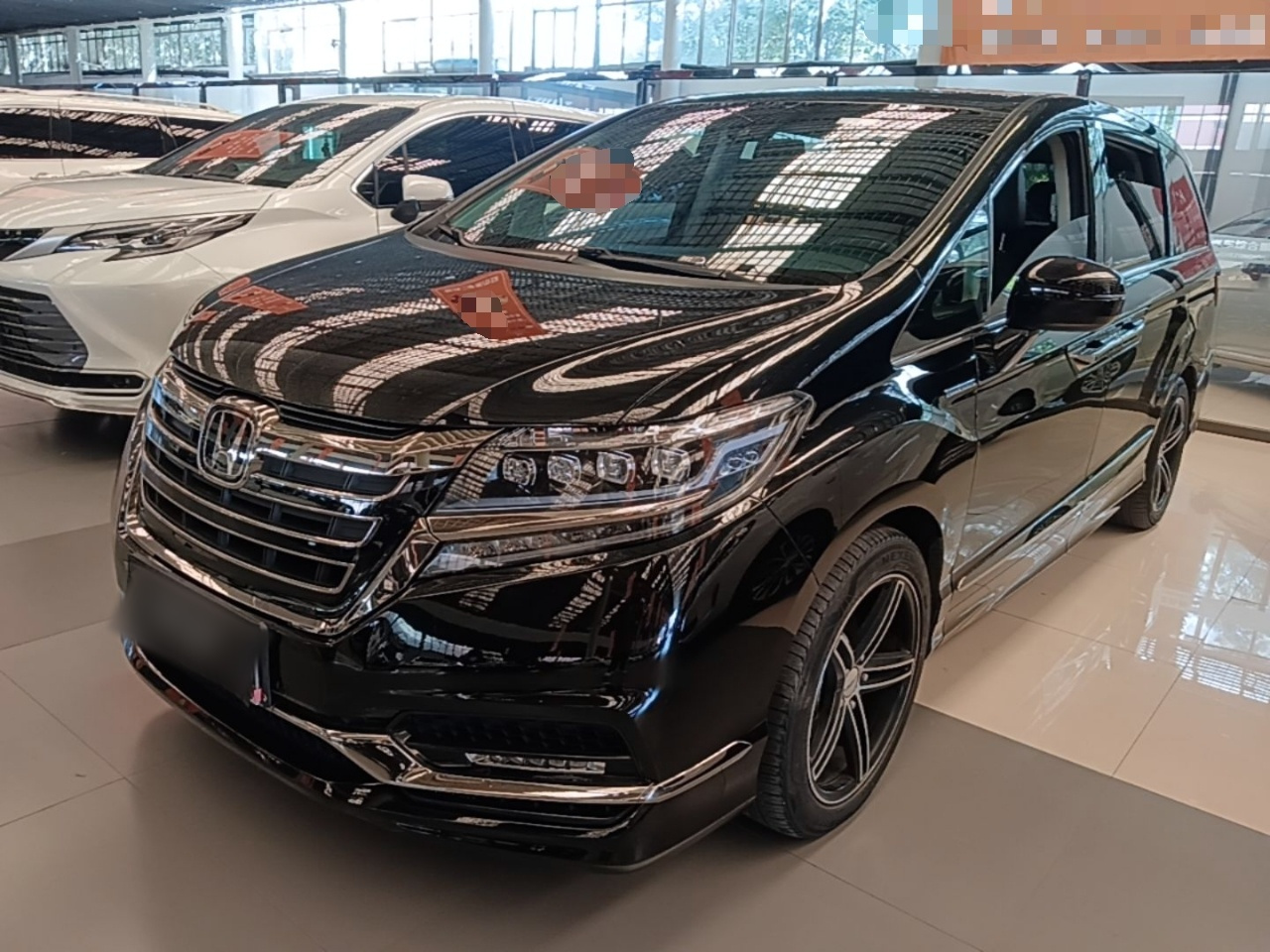 Elysion 2019 2.0L Hybrid Luxury