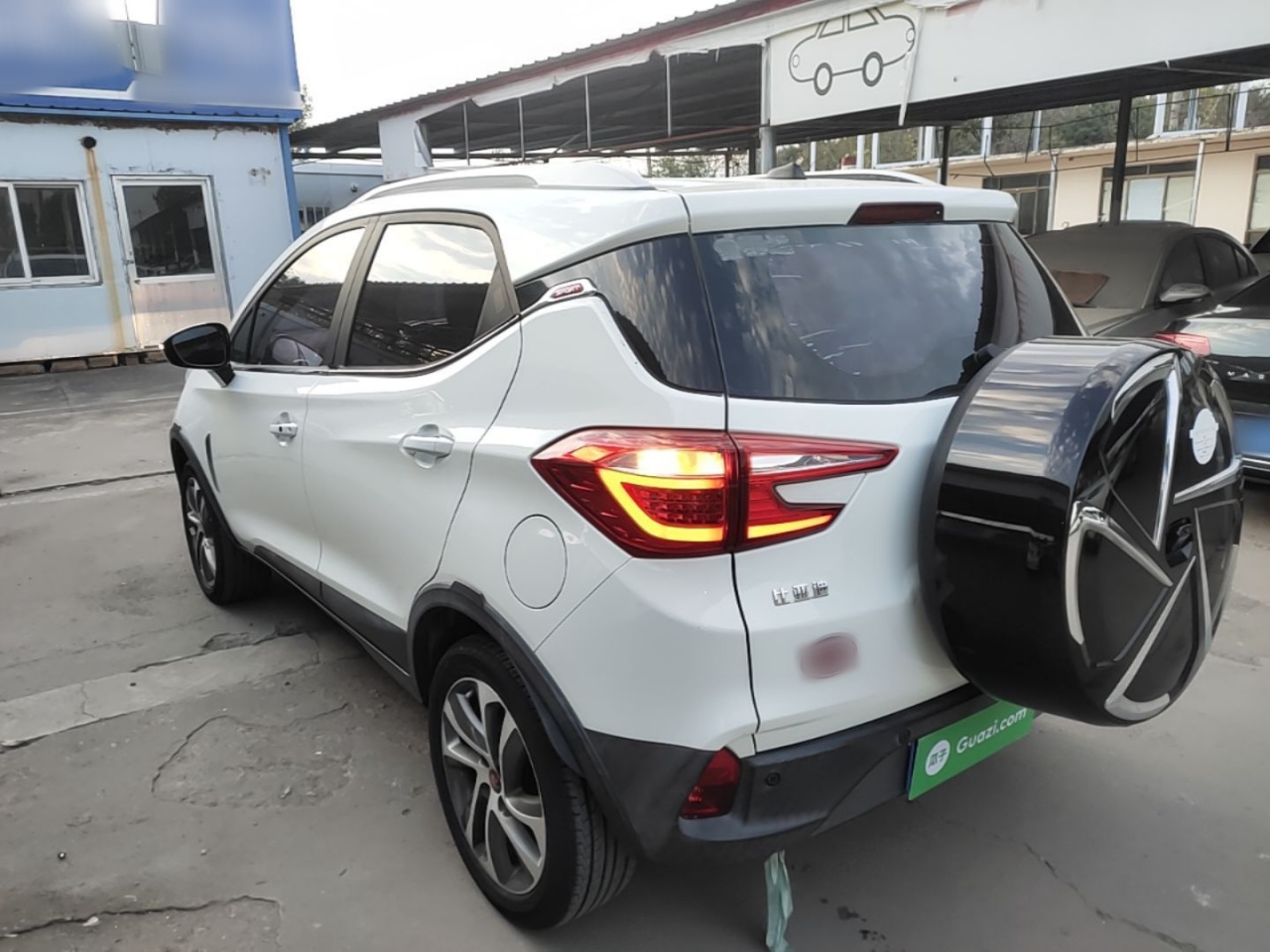 Yuan 2016 1.5L MT Premium photo 4