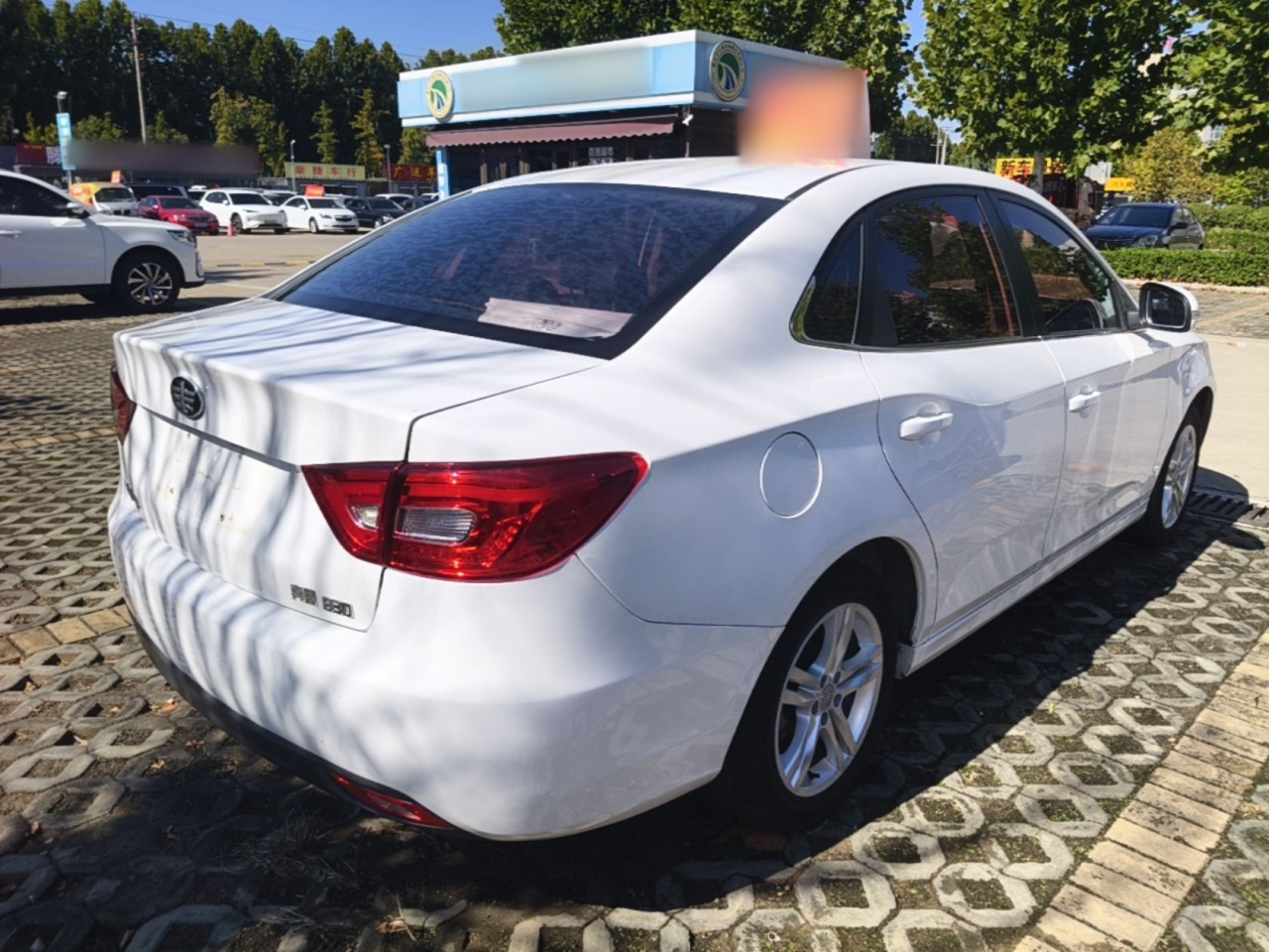 Bestune B30 2016 1.6L MT Luxury photo 4