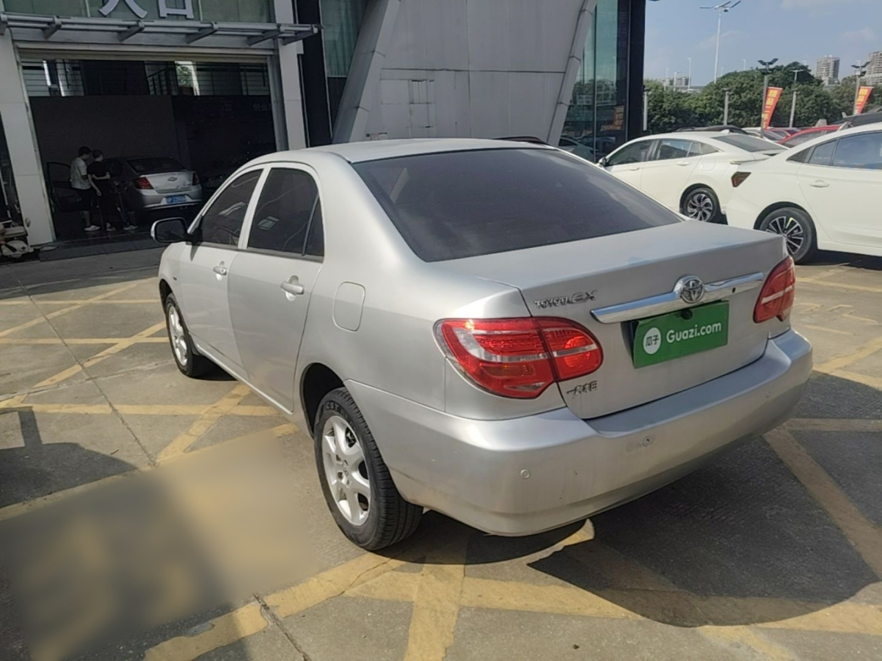 2013 1.6L AT Excellence photo 4