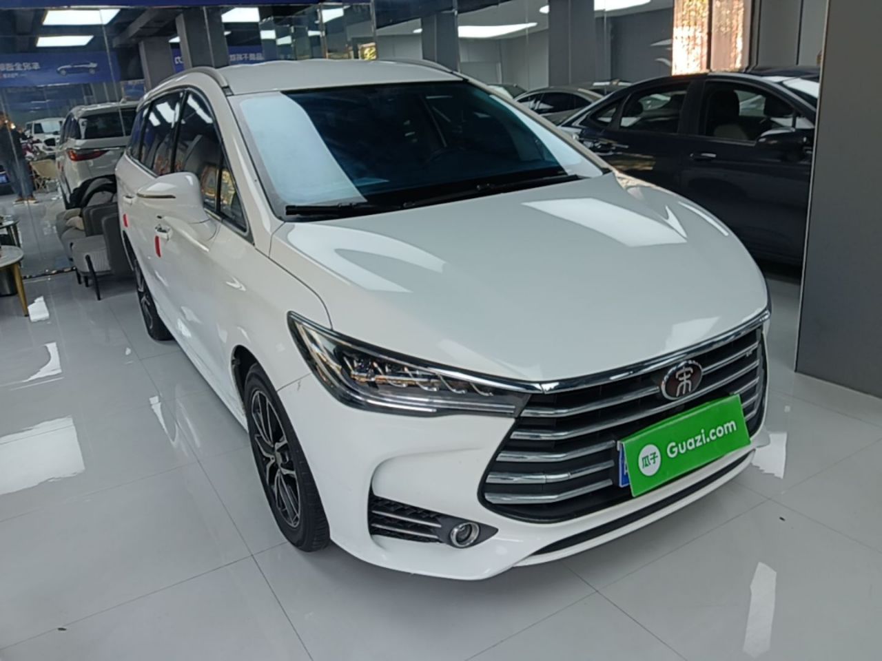Song MAX 2017 1.5T AT Connected Luxury 7-Seater photo 3