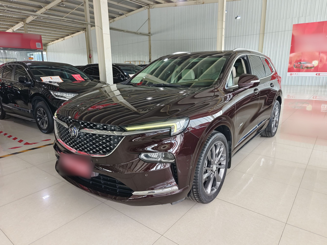 2020 28T AWD Avenir