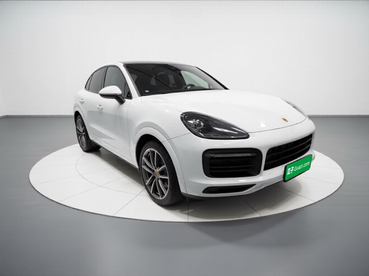 2019 Cayenne Coupé 3.0T photo 3