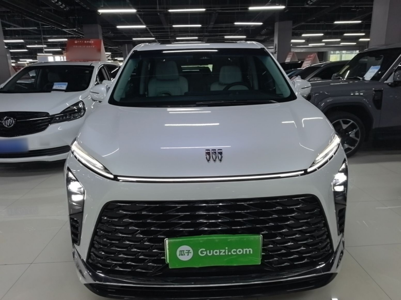 GL8 EV 2024 Smart 7-Seater photo 2