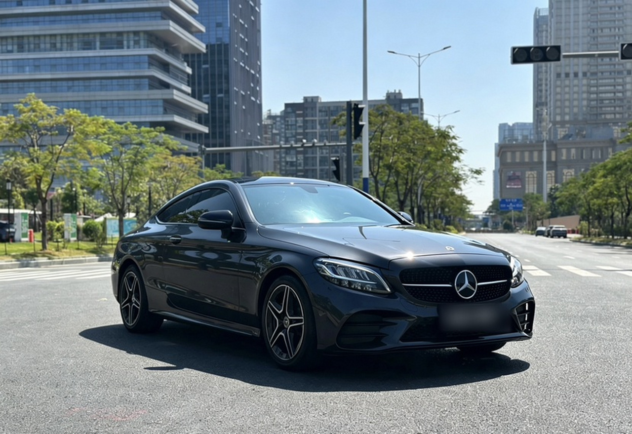 C-Class Imported 2022 Facelift C 260 Coupe photo 3