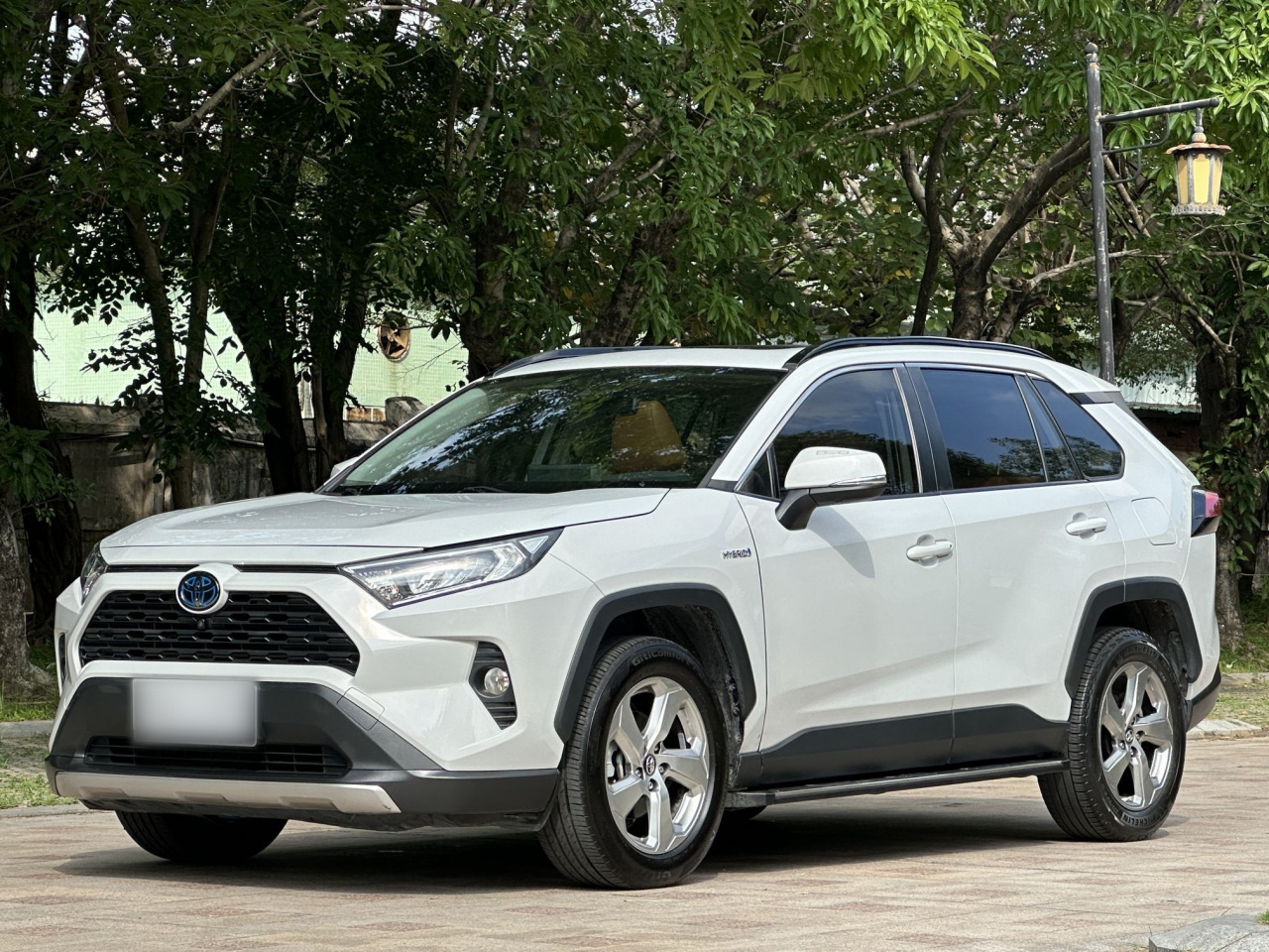 RAV4 2021 Hybrid 2.5L E-CVT RWD Elite