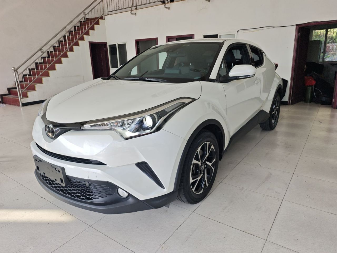 C-HR 2020 2.0L Leading
