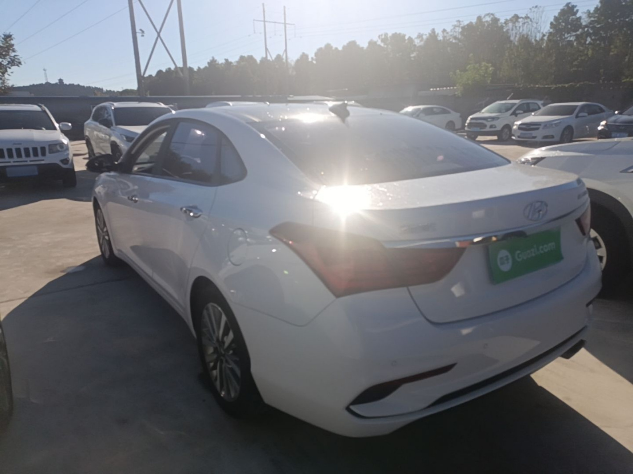 Mistra 2017 1.8L AT Premium DLX China V photo 4