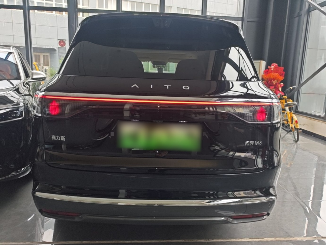 HIMA AITO M8 2025 EREV Max+ 53.4kWh 6-Seater 192-Line LiDAR photo 5