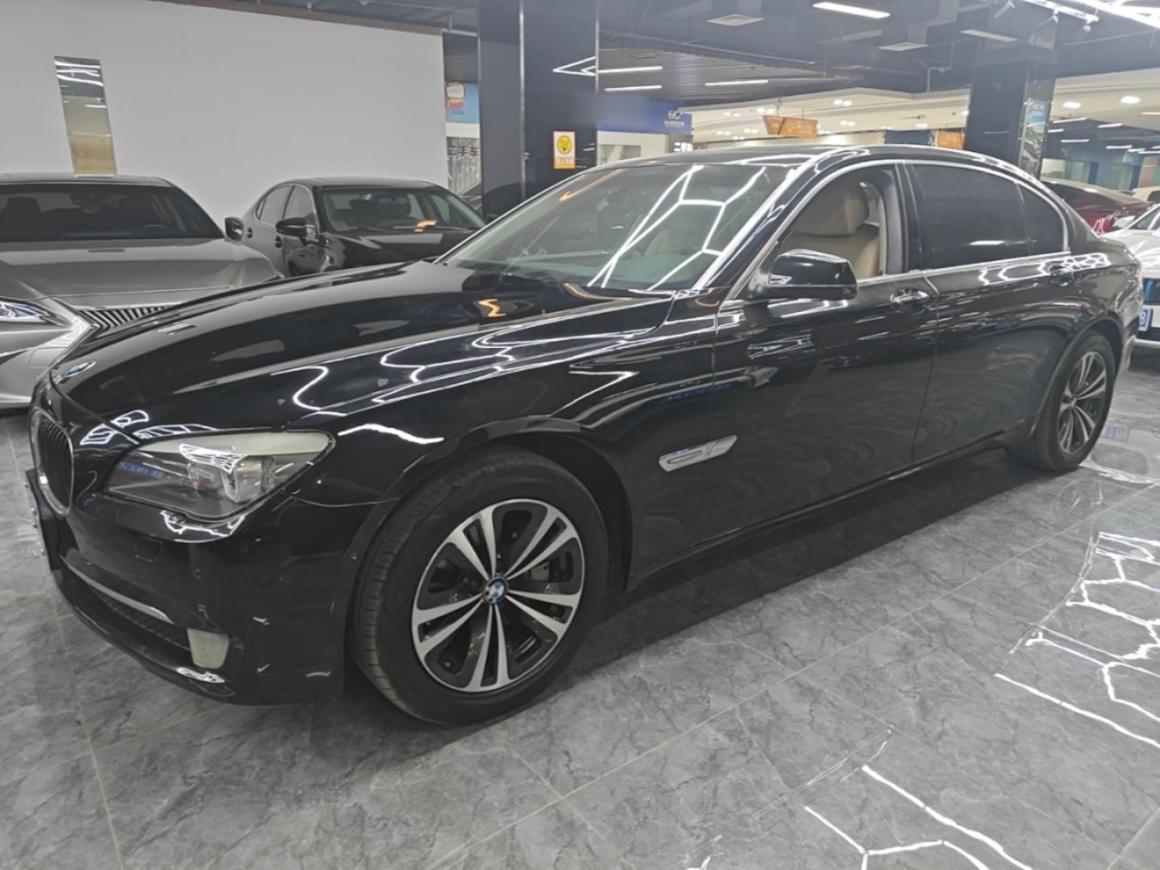 7 Series 2009 730Li Luxury
