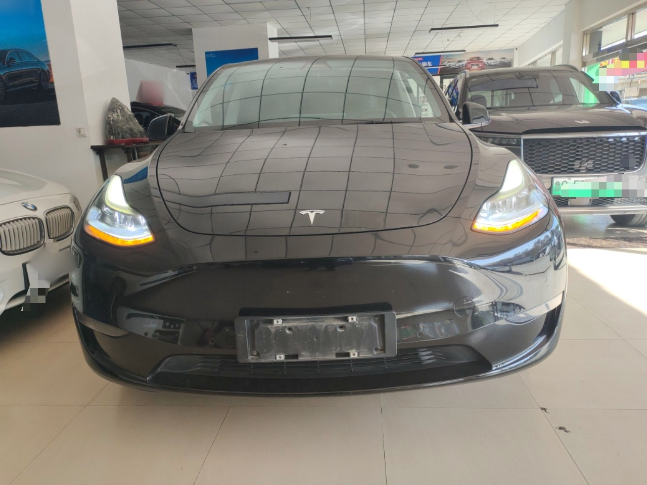 Model Y 2021 Standard Range RWD photo 2