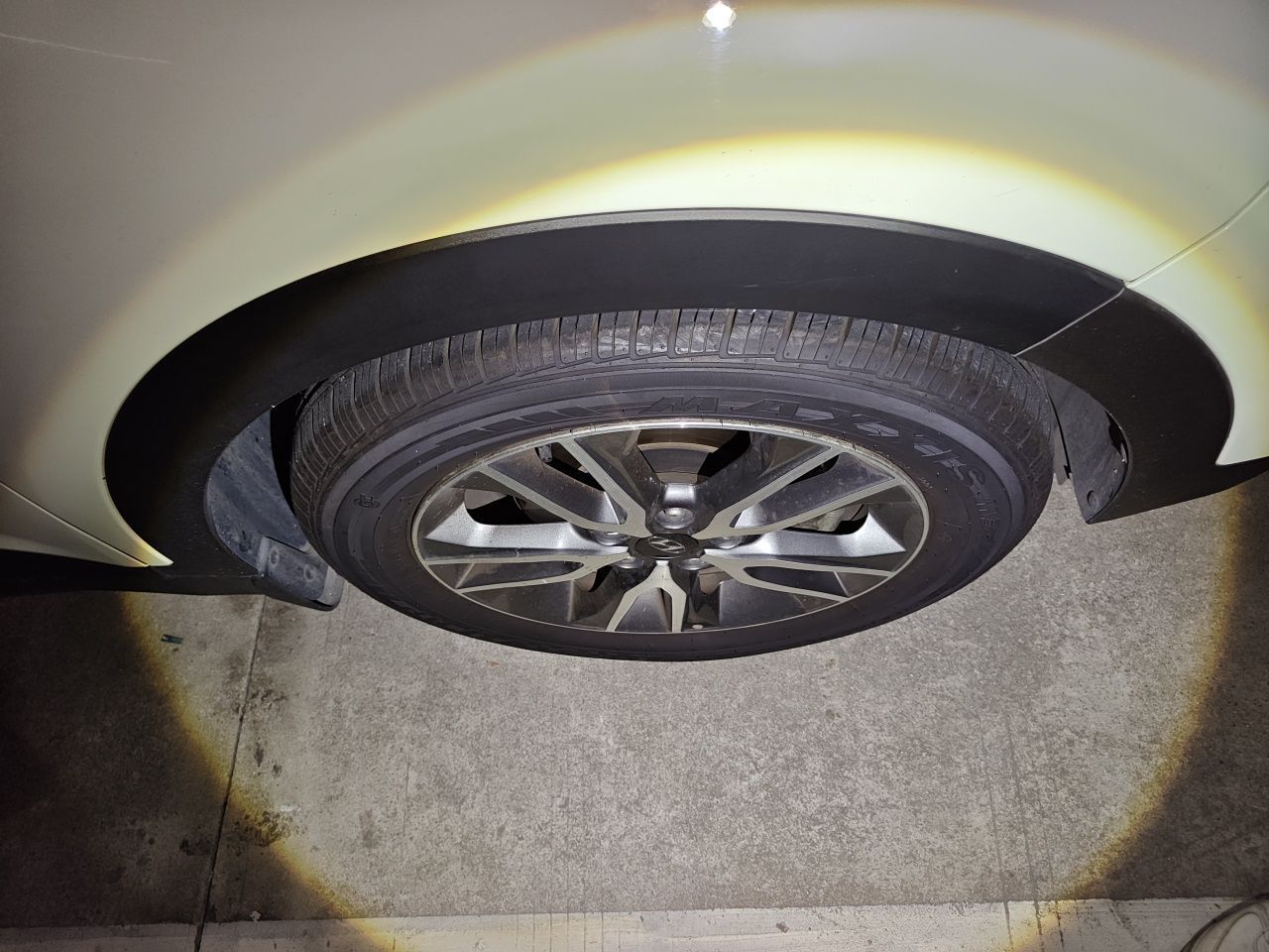 ix25 2016 1.6T DCT RWD Premium DLX photo 5