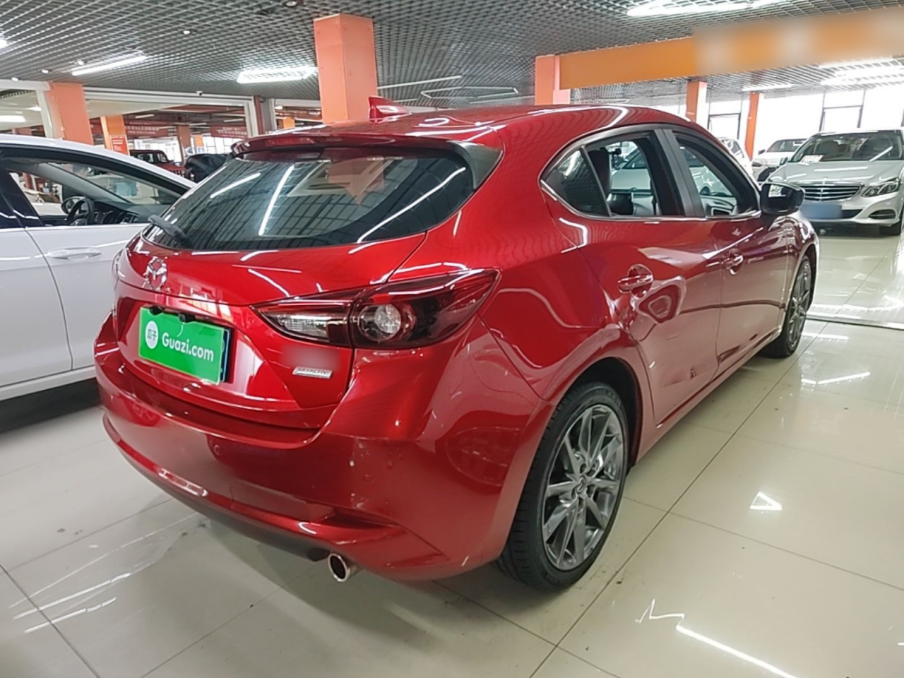 3 Axela 2017 Hatchback 2.0L AT Luxury China V photo 4
