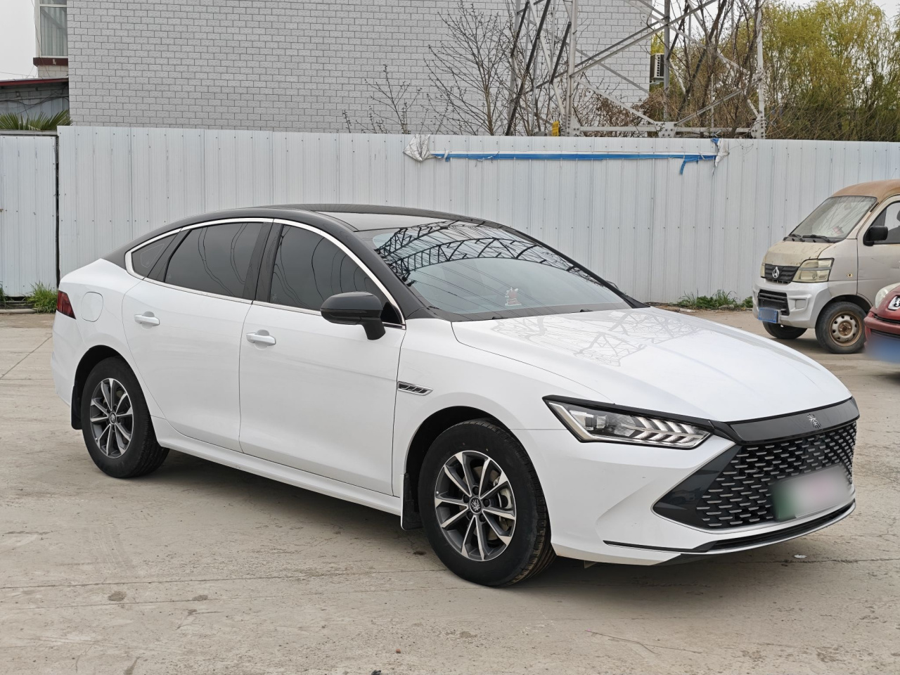 Qin PLUS 2024 Honor DM-i 55KM Leading photo 4