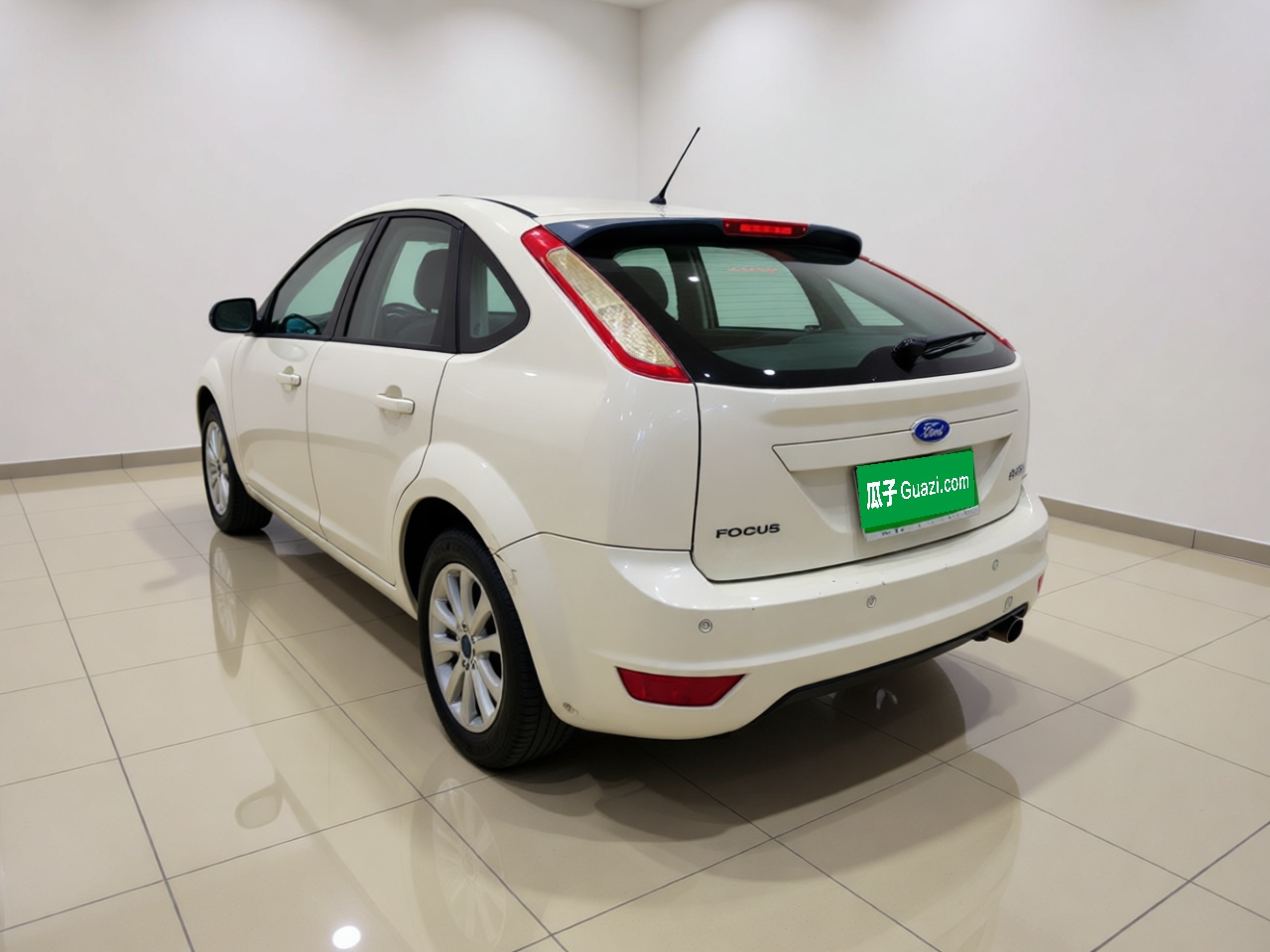 Focus 2013 Hatchback Classic 1.8L AT photo 4