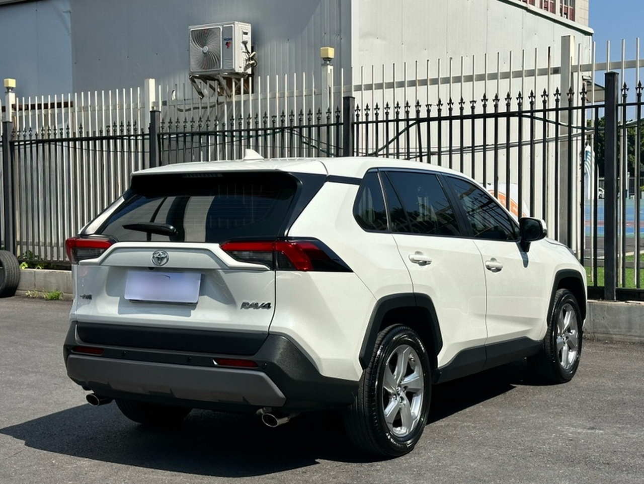 RAV4 2020 2.0L CVT RWD photo 4